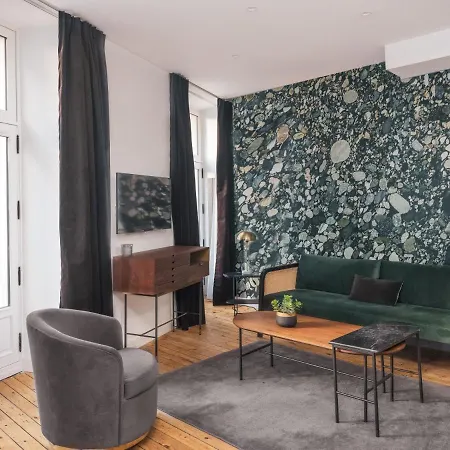 Crebillon - Maisons Du Monde & Suites *