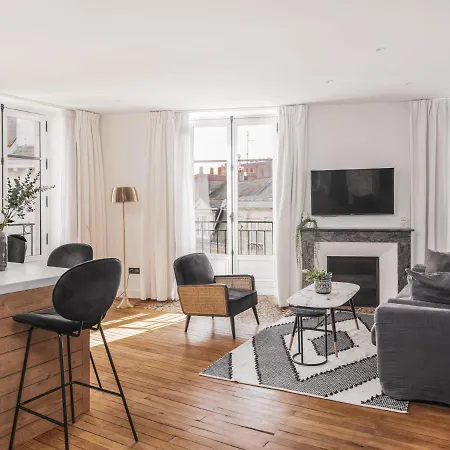 Apartment Crebillon - Maisons Du Monde & *