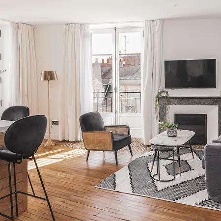 Apartment Crebillon - Maisons Du Monde &